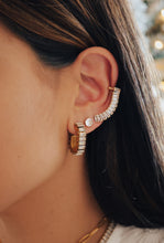 Load image into Gallery viewer, Glam ear cuff 💧
