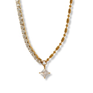 Mila Necklace