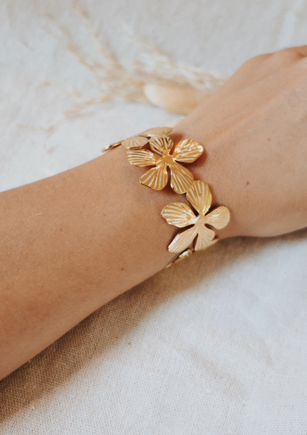 Floral bracelet 💧