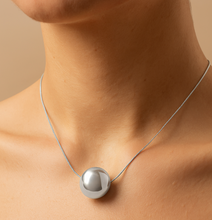 Load image into Gallery viewer, Silver Suzy Necklace 💧
