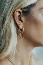 Load image into Gallery viewer, Three style earrings 💧
